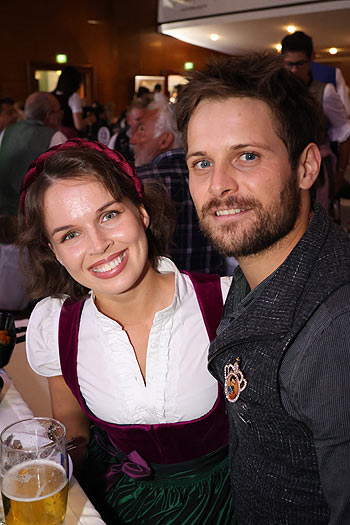 Darya und Philip Birnstiel bei der ANGERMAIER TRACHTEN NACHT in der Alten Kongresshalle M&uuml;nchen am 10.09.2024 (&copy;Foto: Martin Schmitz)